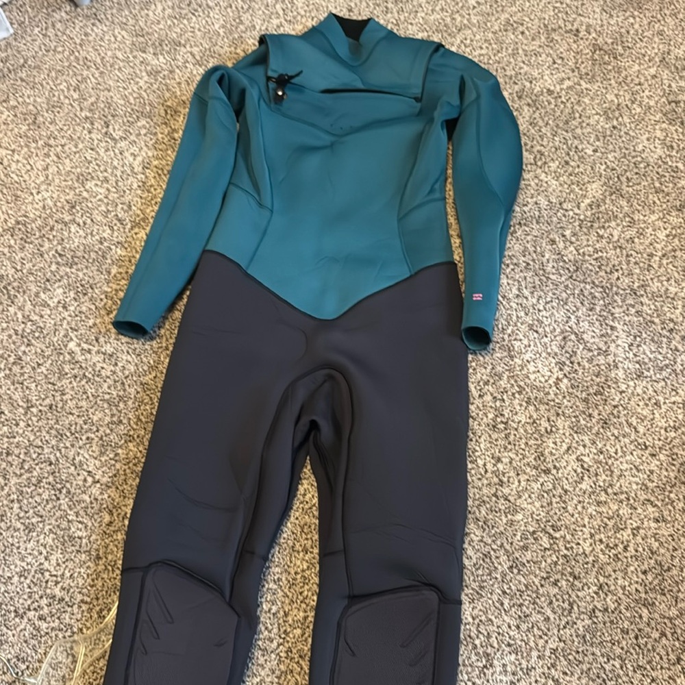 Billabong Women’s Chest Zip Wetsuit